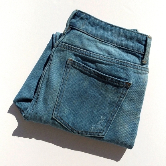 PacSun Retro Distressed Medium Blue High Rise Cropped Straight Leg Mom Jeans 25 - Picture 2 of 16